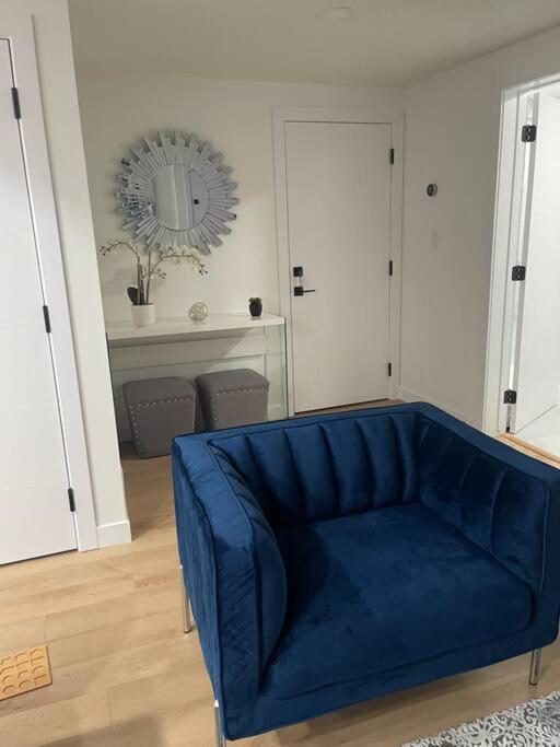 Stylish 2 Bedroom Suite In Sw Edmonton Close To Windermere And Edmonton International Airport Exterior foto